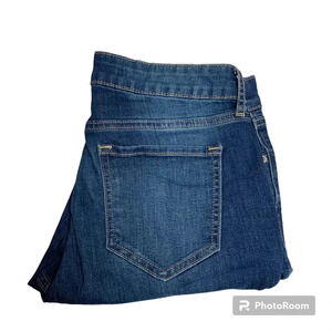 Old Navy size 10 rockstar mid rise straight leg medium wash jeans no distressing